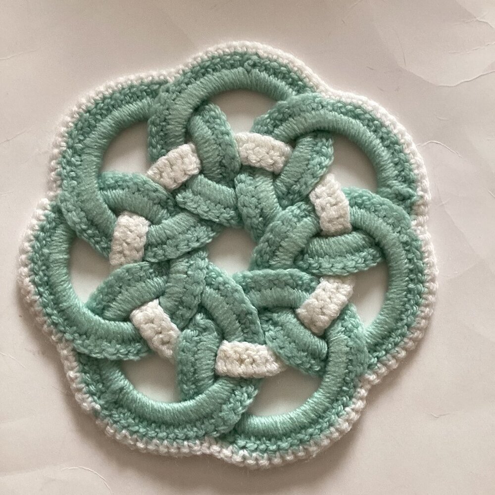 2 Handmade Round Crocheted Interlocking Rings Trivets Kitchen Table Linens - Picture 6 of 6